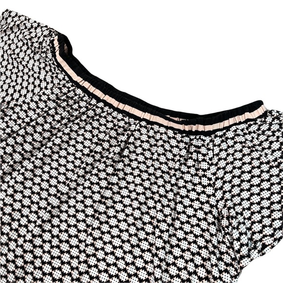 Max Studio small short ruffle sleeve wide elastic neck light pink & black shirt - Picture 3 of 12